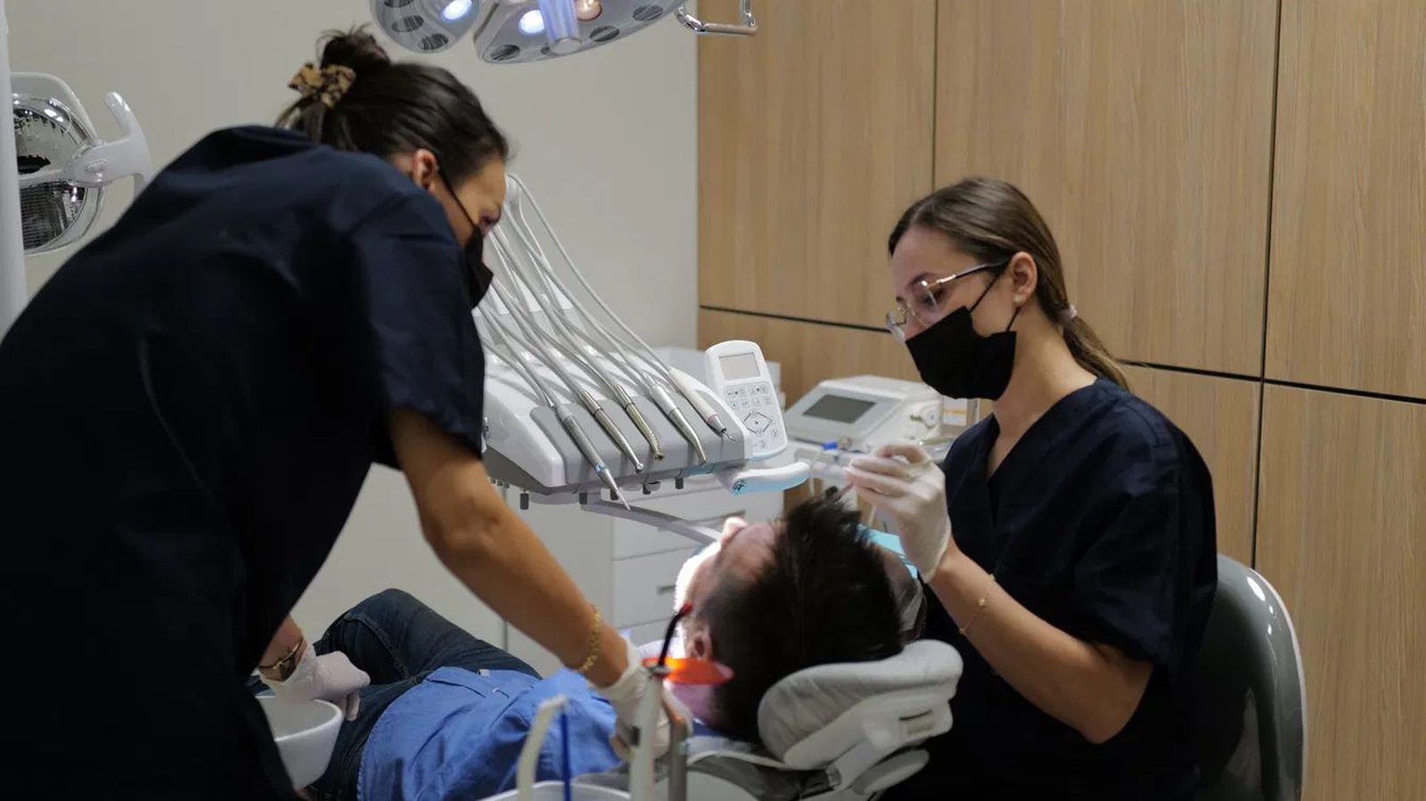 Primo Dental Clinic, טירנה